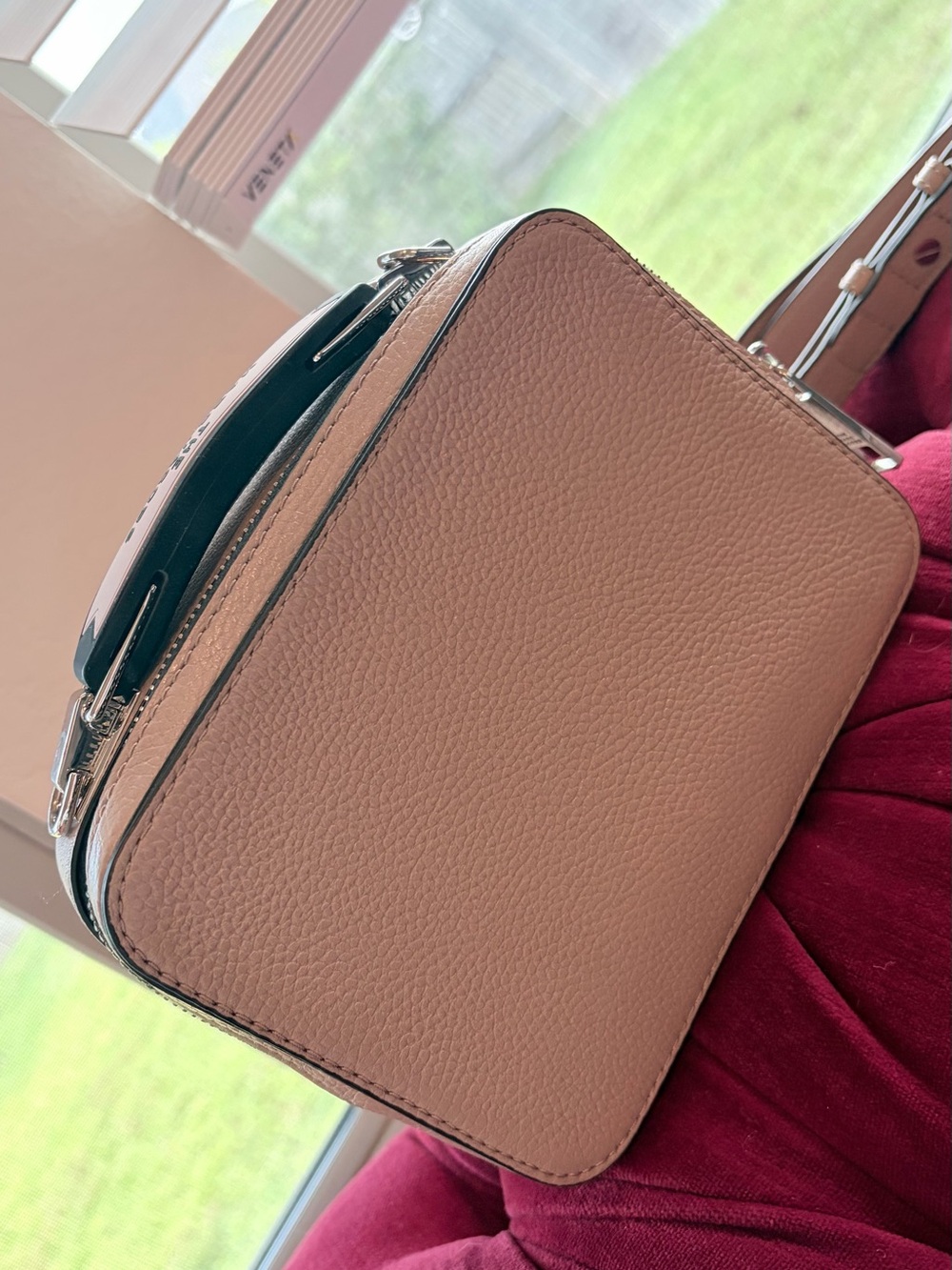 Marc Jacobs Blush Pink (more natural color)Leather crossbody Bag - Picture 7 of 12
